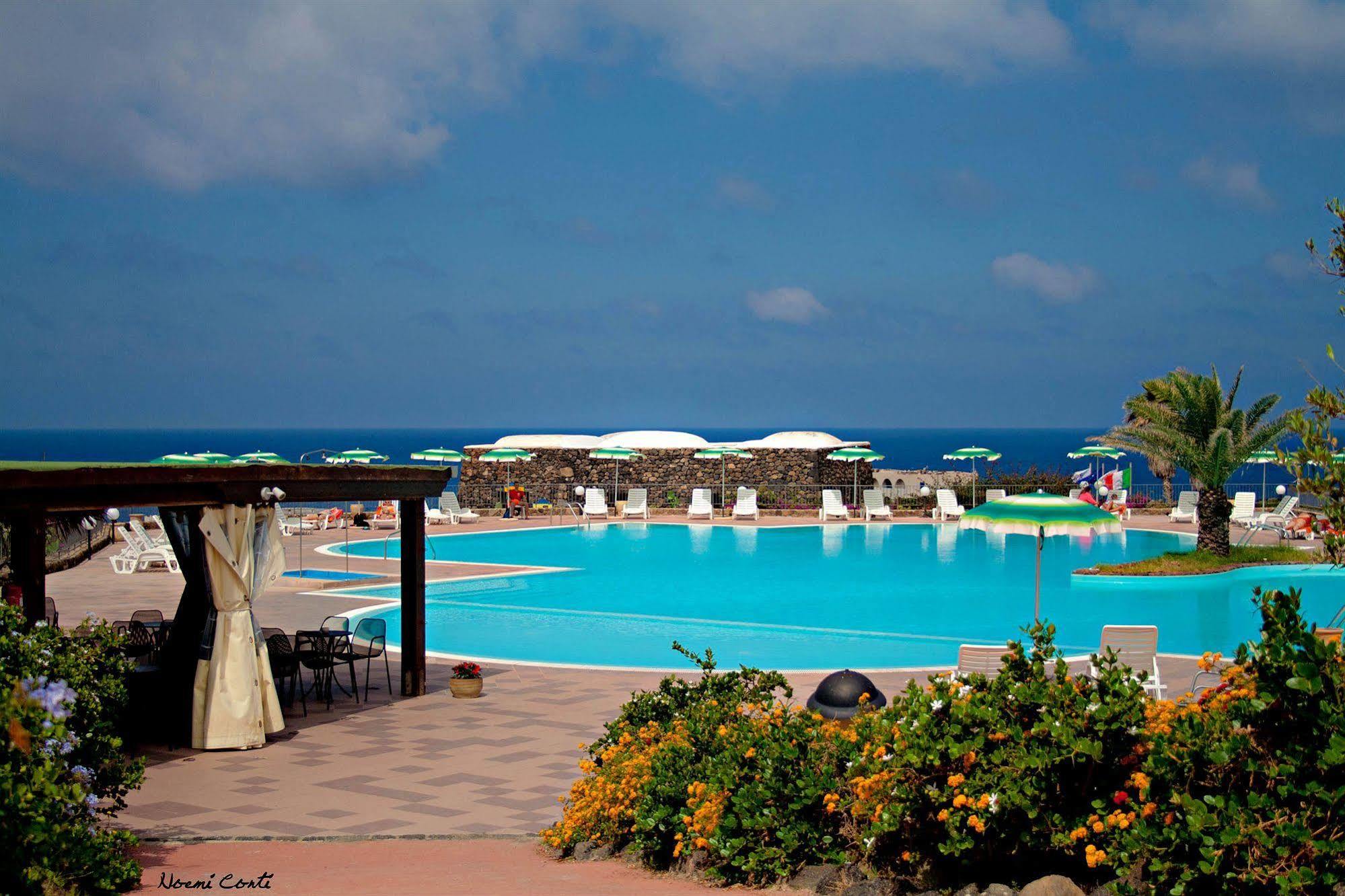 Suvaki Resort Madonna Delle Grazie エクステリア 写真